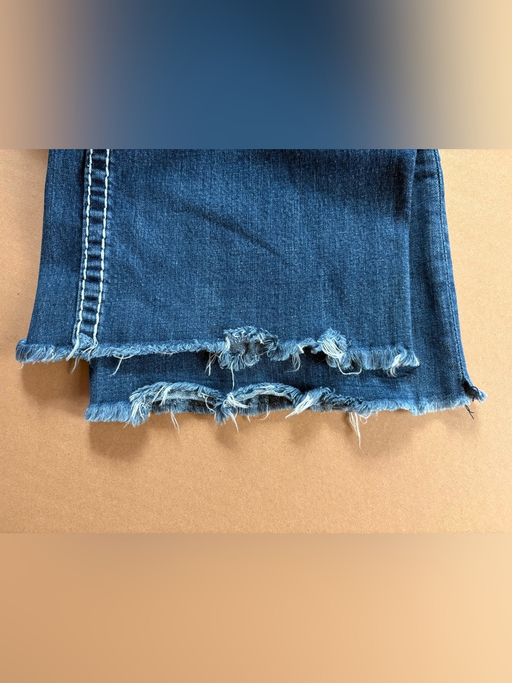 Vigoss Chelsea Embellished Jeans Plus Size 26 - Picture 7 of 7